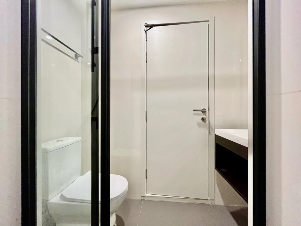 For rent: QUINTARA MHy'GEN RATCHADA - HUAI KHWANG, 5th floor, fully furnished, nice room, reserve now.