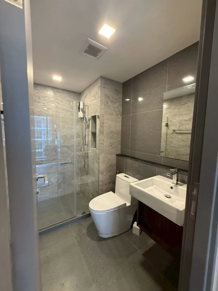 For rent: Quintara Phume – Sukhumvit 39, ready to move in, spacious and comfortable room, fully furnished, book now!