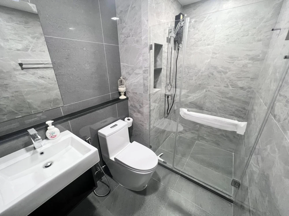 For rent: Quintara Phume Sukhumvit 39, 7th floor, room size 31 sq m, built-in decoration, ready to move in
