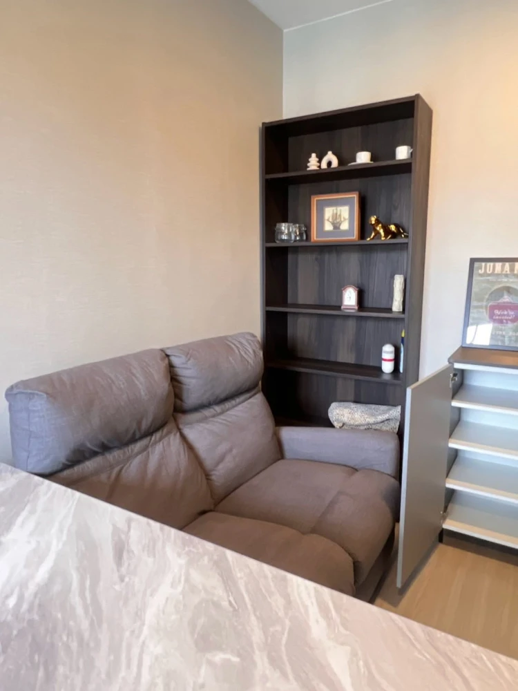 For rent: Quintara Phume Sukhumvit 39, corner unit with pool view, fully furnished. You can't miss this opportunity!