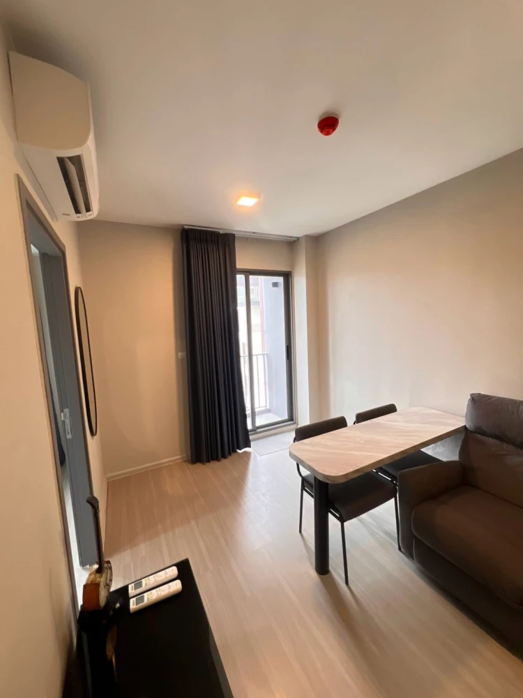 For rent: Quintara Phume Sukhumvit 39, corner unit with pool view, fully furnished. You can't miss this opportunity!