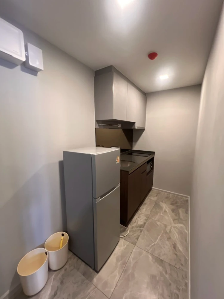 For rent: Quintara Phume Sukhumvit 39, corner unit with pool view, fully furnished. You can't miss this opportunity!