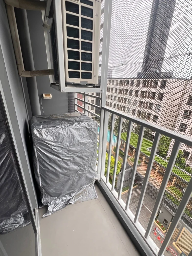 For rent: Quintara Phume Sukhumvit 39, corner unit with pool view, fully furnished. You can't miss this opportunity!