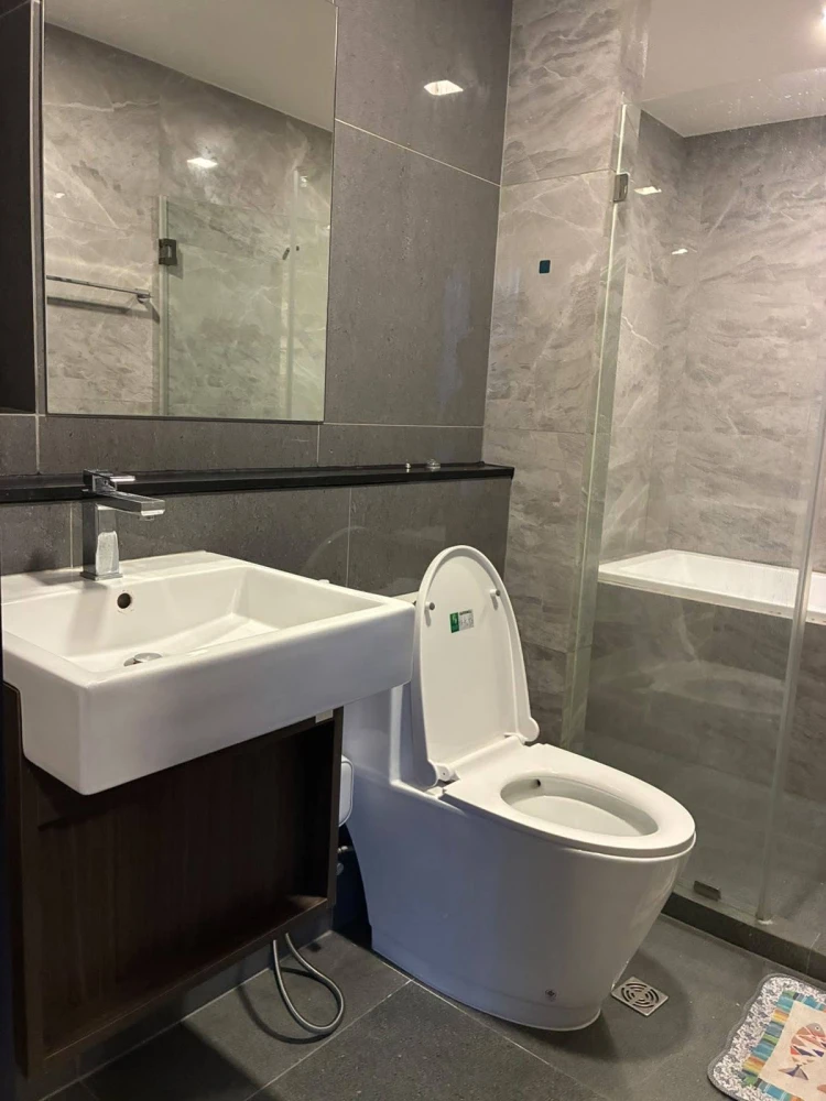 For rent: Quintara Phume Sukhumvit 39, 2 bedrooms, 2 bathrooms, fully furnished, ready to move in today.