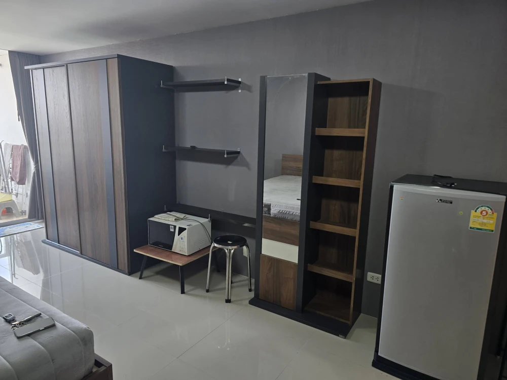 For rent: Ratchada City 18. A lovely room with complete amenities. What are you waiting for?