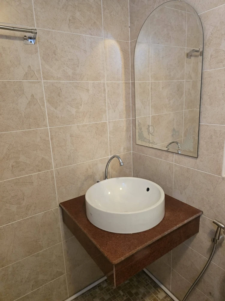 For rent: Ratchada City 18. A lovely room with complete amenities. What are you waiting for?