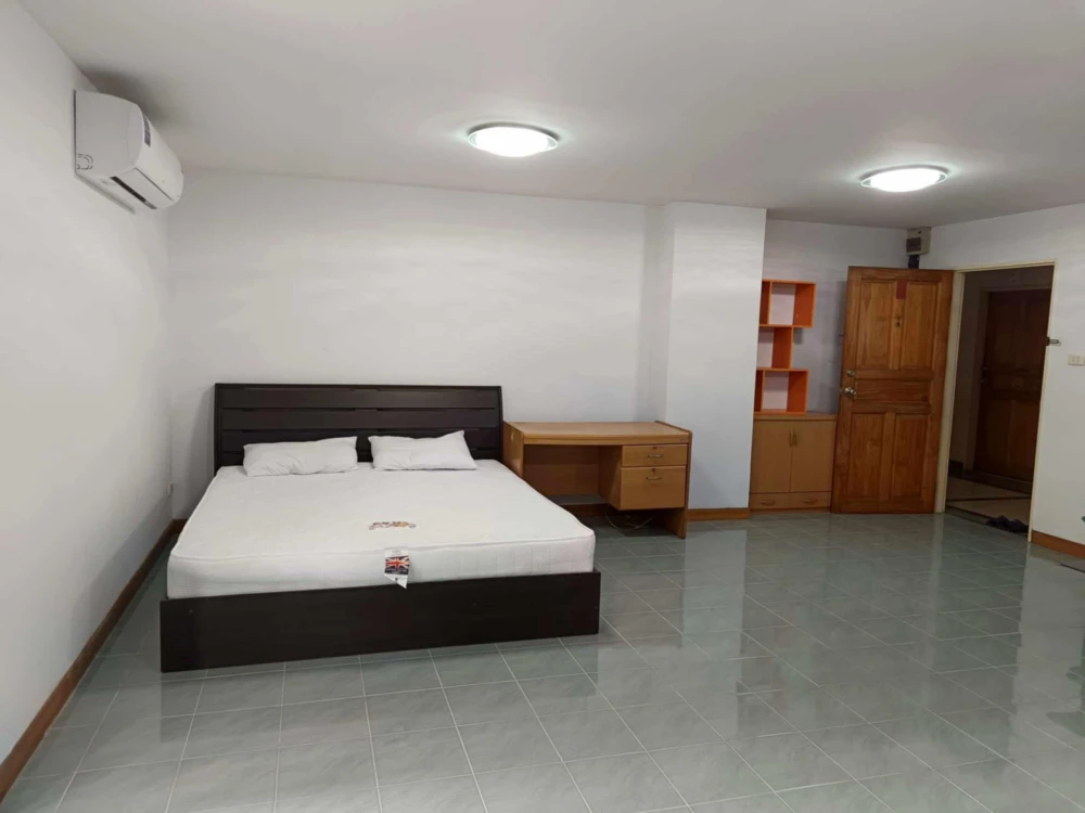 Ratchada City Condo for rent, corner room with privacy, plenty of usable space, comes with complete amenities, don't miss it! images