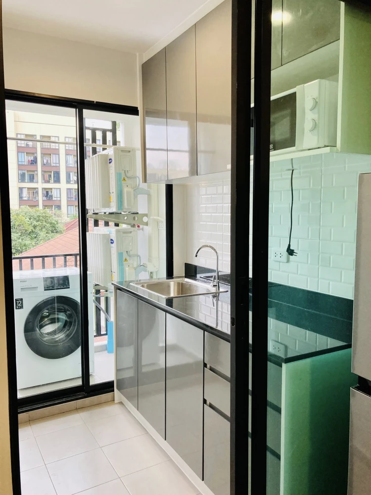 For rent: REACH Phahonyothin 52, separate rooms, well-divided zones, great price, book now, don't delay.