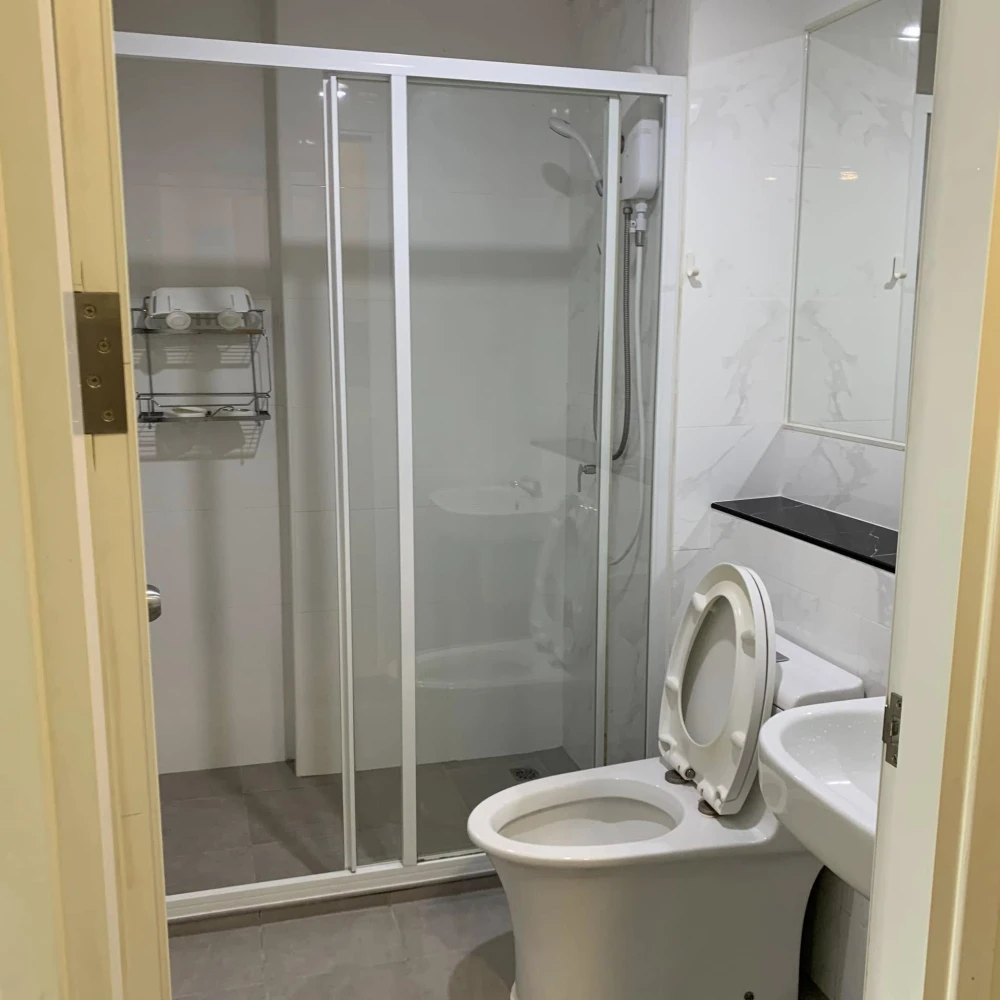 For rent: REACH Phahonyothin 52, a nice room, good location, convenient transportation, comes with complete facilities. Don't miss it!