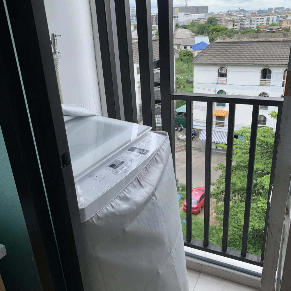 For rent: REACH Phahonyothin 52, a nice room, good location, convenient transportation, comes with complete facilities. Don't miss it!