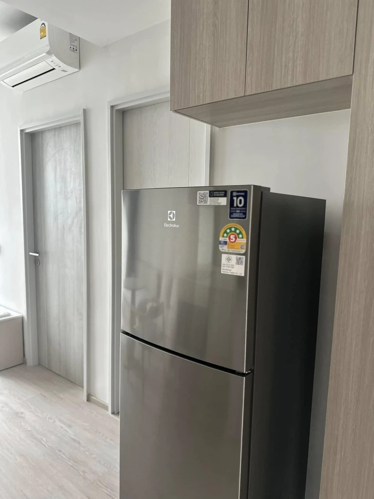 For rent Reference Sathorn - Wongwianyai 1 bedroom plus room, fully furnished, just bring your own stuff and move in.