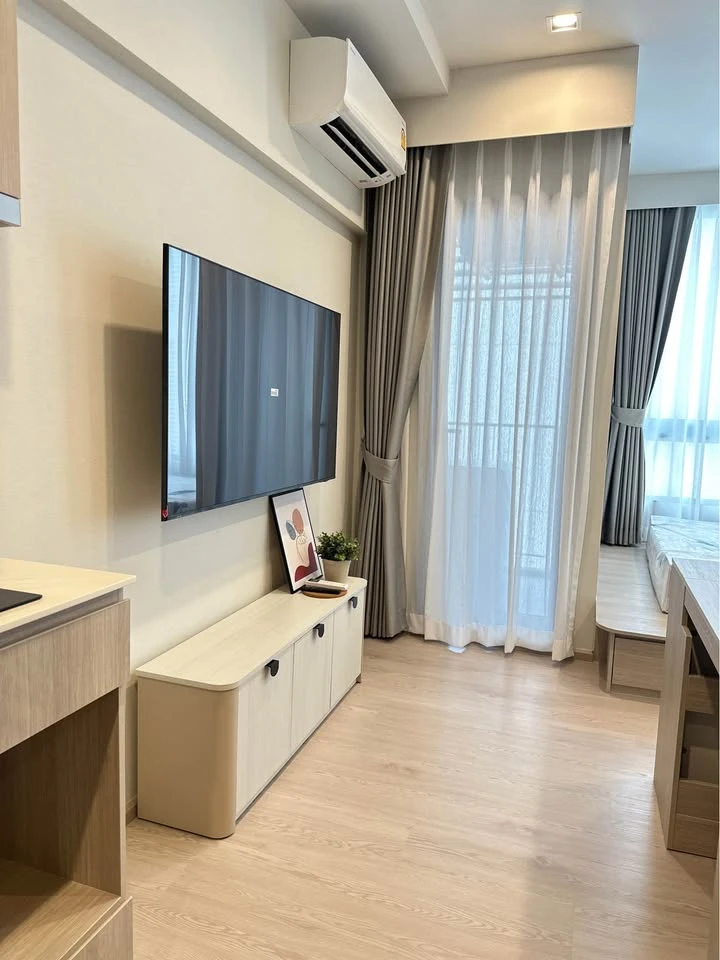 For rent Reference Sathorn - Wongwianyai Studio room, built-in function, fully furnished, ready to move in. Don't miss it or you'll regret it.