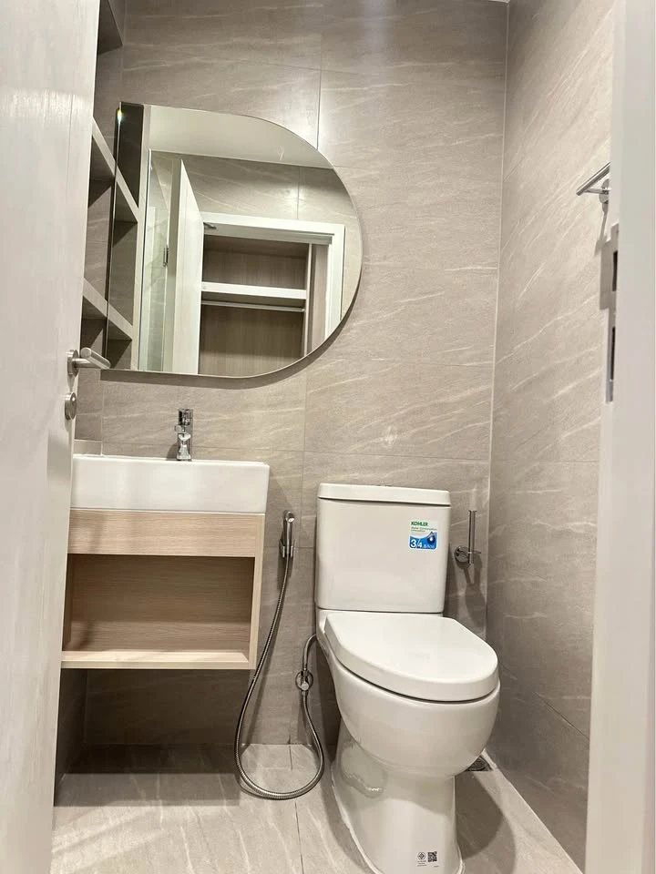 For rent Reference Sathorn - Wongwianyai Studio room, built-in function, fully furnished, ready to move in. Don't miss it or you'll regret it.