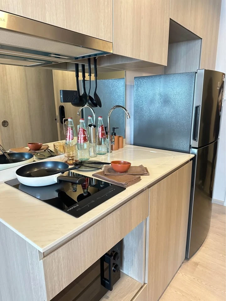 For rent Reference Sathorn - Wongwianyai Studio room, built-in function, fully furnished, ready to move in. Don't miss it or you'll regret it.