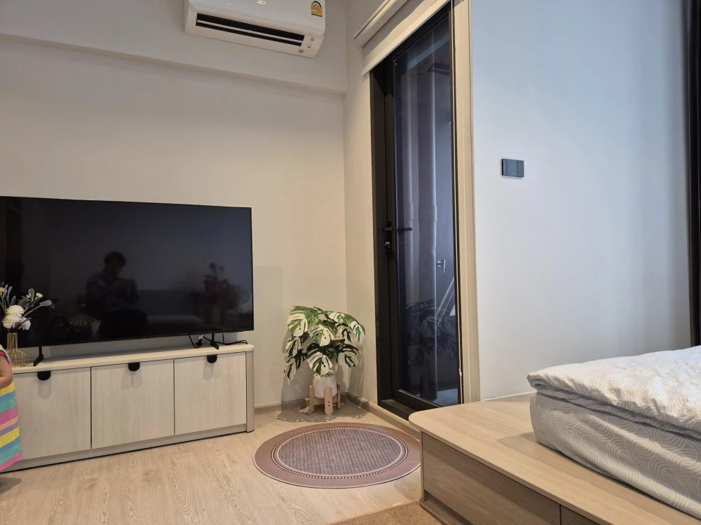 For rent Reference Sathorn-Wongwiangyai Studio room with walk-in closet. Hurry and book now.