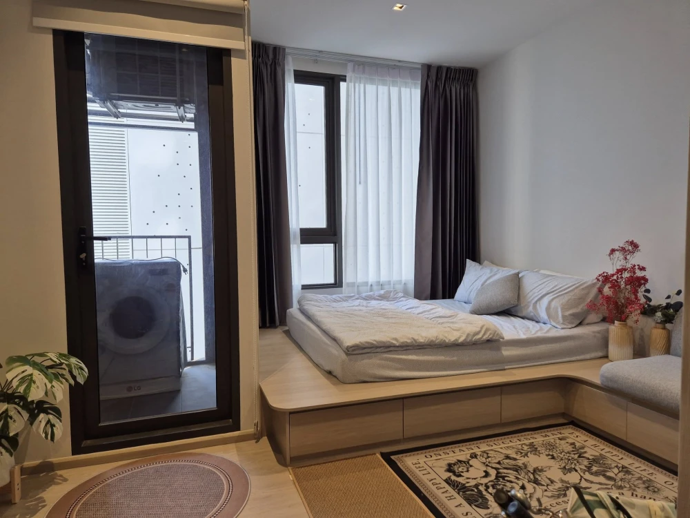 For rent Reference Sathorn-Wongwiangyai Studio room with walk-in closet. Hurry and book now.