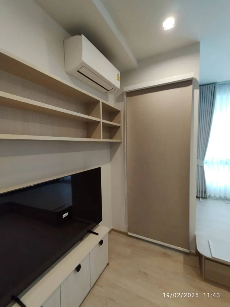 For rent: Reference Sathorn-Wongwian Yai, 9th floor, Building B. Fully furnished with complete set of appliances. First come, first served.