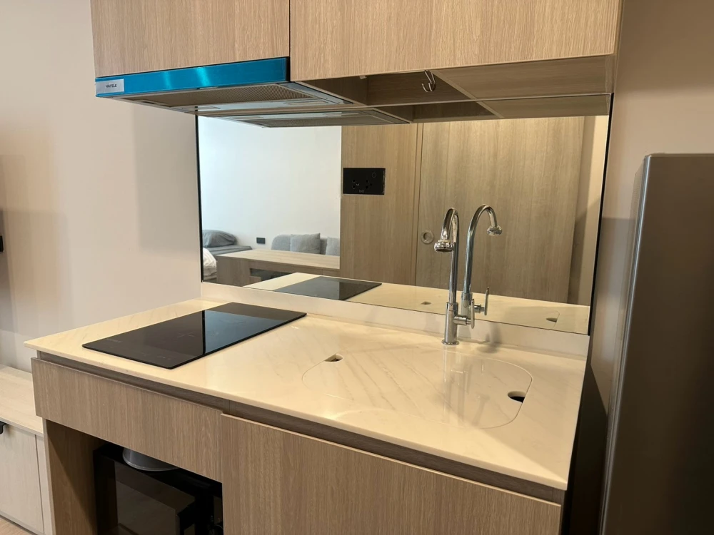 For rent Reference Sathorn Wongwian Yai, nice room, full facilities, book now, don't miss out.