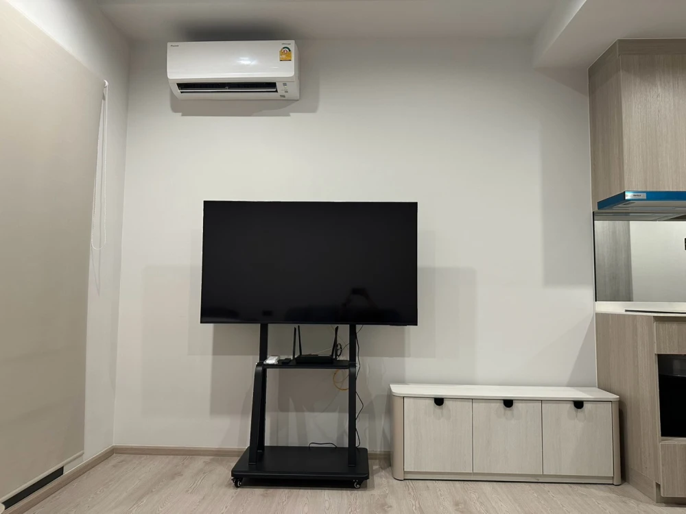 For rent Reference Sathorn Wongwian Yai, nice room, full facilities, book now, don't miss out.