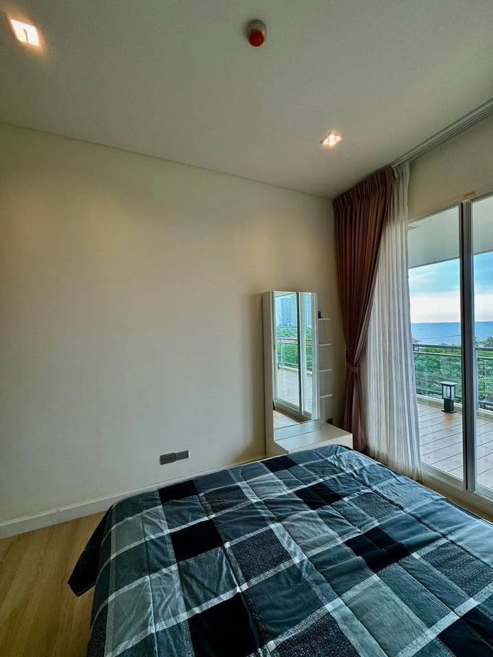 Reflection Jomtien Beach Pattaya for rent, 2 bedrooms, 2 bathrooms, plenty of living space, good location, beautiful view, don't miss it!