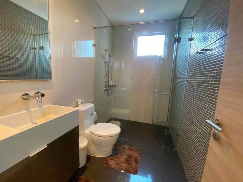 Reflection Jomtien Beach Pattaya for rent, 2 bedrooms, 2 bathrooms, plenty of living space, good location, beautiful view, don't miss it!