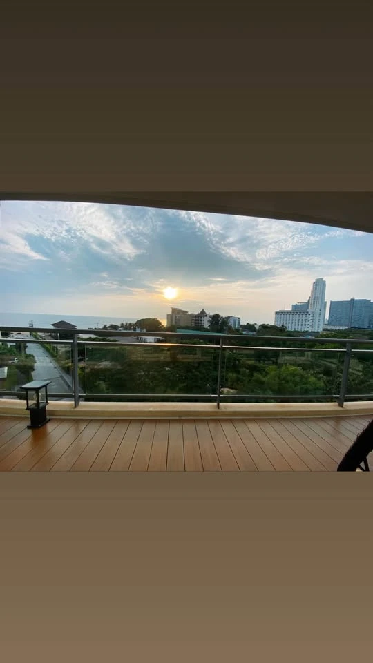 Reflection Jomtien Beach Pattaya for rent, 2 bedrooms, 2 bathrooms, plenty of living space, good location, beautiful view, don't miss it!