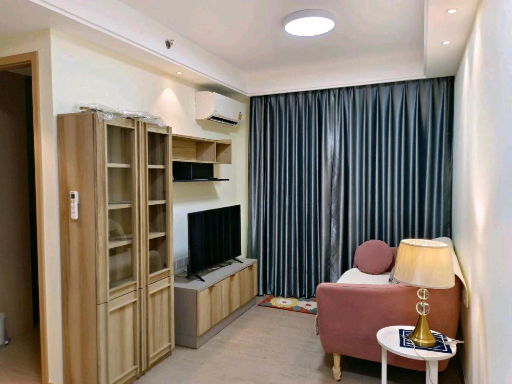 For rent: Regal Sathorn-Narathiwat, fully furnished and ready to move in. Don't miss out! Book now!