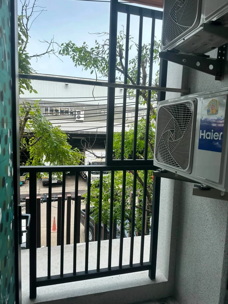 For rent: Regal Srinakarin 40, 2nd floor. Nice, fully furnished unit. Book now! Don't wait!