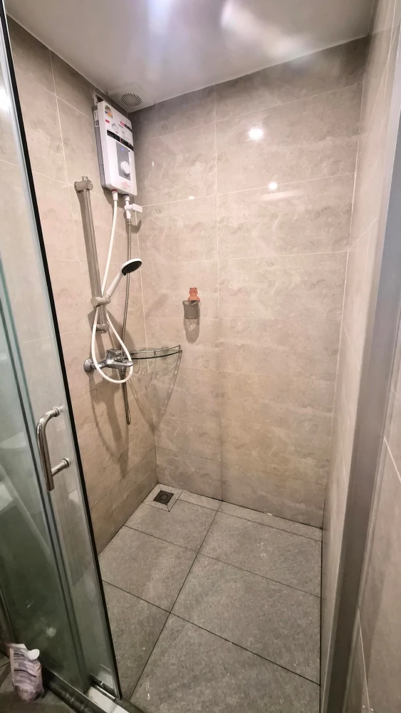For Rent: Regal Srinakarin 40, 5th floor. Fully furnished and inviting—book now without delay!