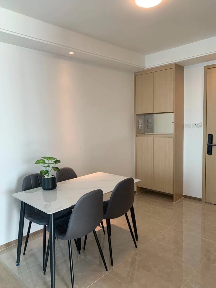 For rent: Regal Srinakarin 40, 8th floor, pool view. Fully furnished and ready to move in—book now, don’t miss out!