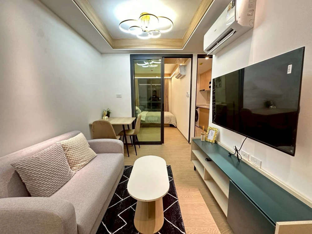 For rent: Regal Srinakarin 40, fully furnished and equipped with appliances. Hurry and reserve before it's too late.