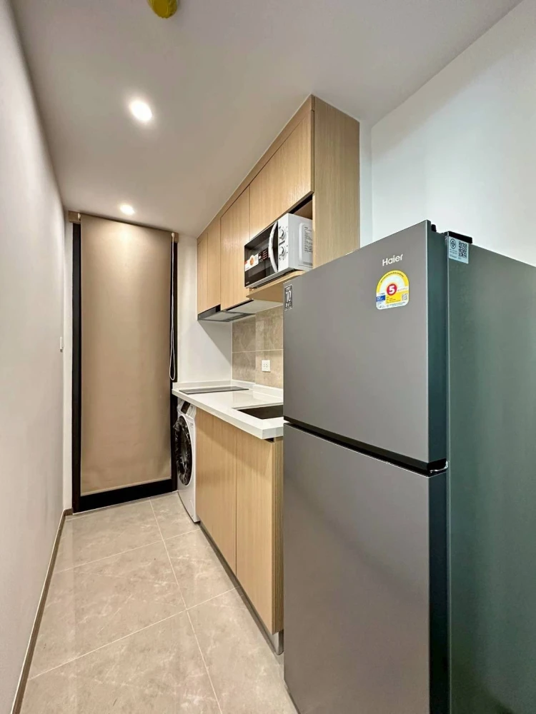 For rent: Regal Srinakarin 40, fully furnished and equipped with appliances. Hurry and reserve before it's too late.