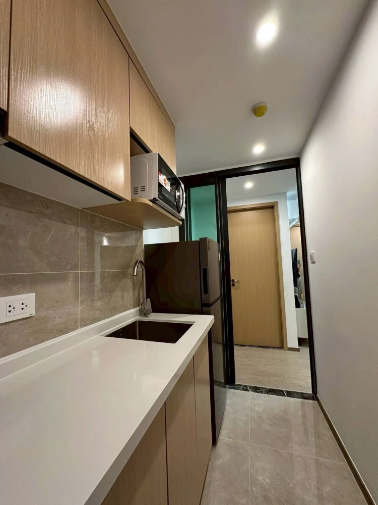 For rent: Regal Srinakarin 40, fully furnished and equipped with appliances. Hurry and reserve before it's too late.