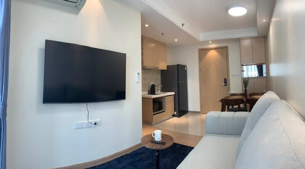 For rent: Regal Sathorn Narathiwat, with stunning Chao Phraya River and Bhumibol Bridge views, fully furnished with luxury furniture. Don't miss this