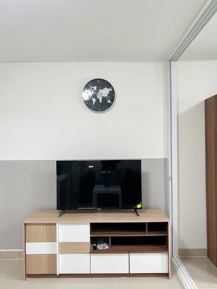 For rent: Regent Home 1 Phaholyothin 67, a lovely room, beautifully decorated in a cool color scheme, comes fully furnished. Hurry and reserve now!
