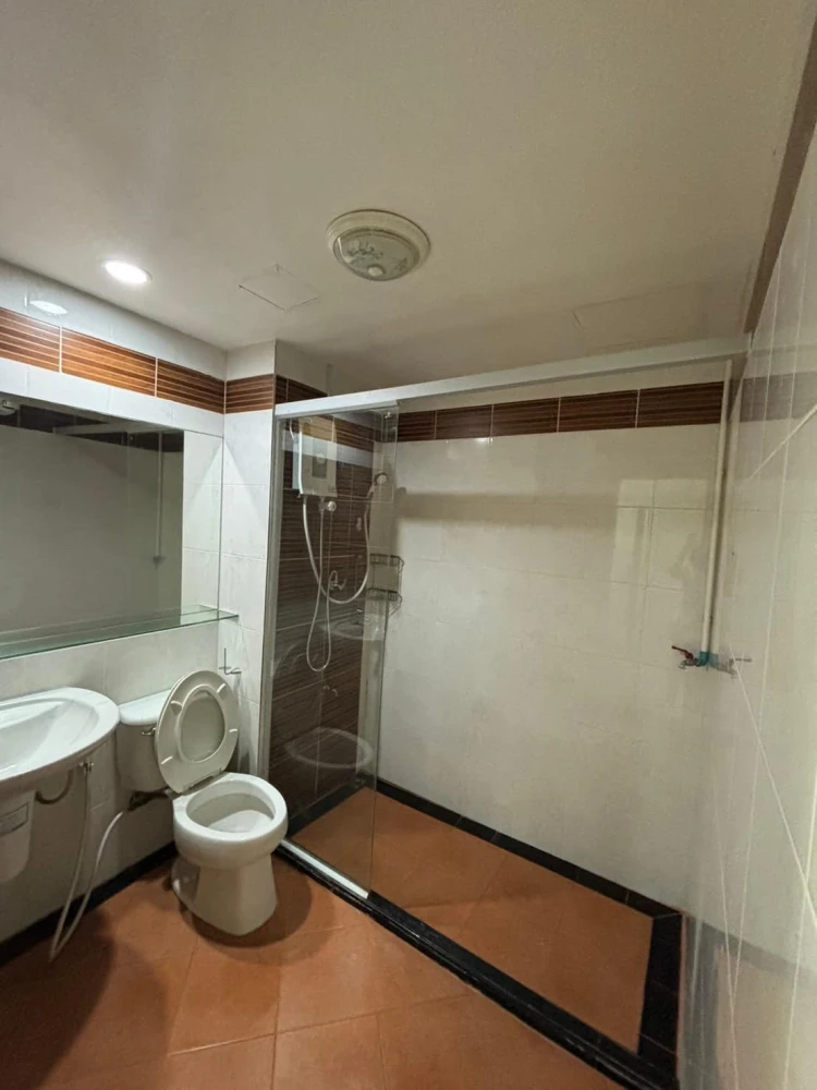 ให้เช่า Regent Home 1 Phaholyothin 67 ห้องพร้อมอยู่ เฟอร์พร้อม จองเลย ราคาสบายกระเป๋า