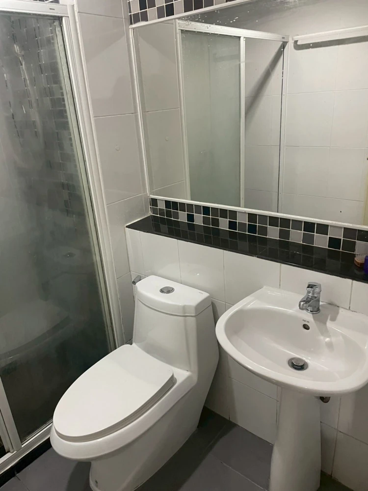 For rent: Regent Home 10 Chaengwattana, studio room, 4th floor, good location, fully furnished, reserve now.