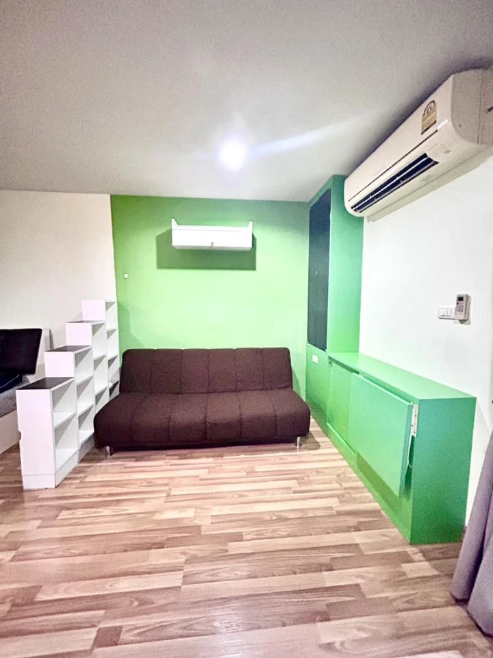For rent: Regent Home 15 Changwattana, studio room, 8th floor, comes with a very good price, hurry and reserve now.