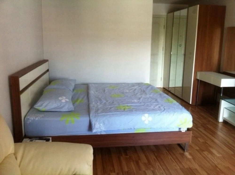 For rent: Regent Home 19 Sukhumvit 93, fully furnished room, nice to live in. If interested, hurry and reserve now. Don't miss out.
