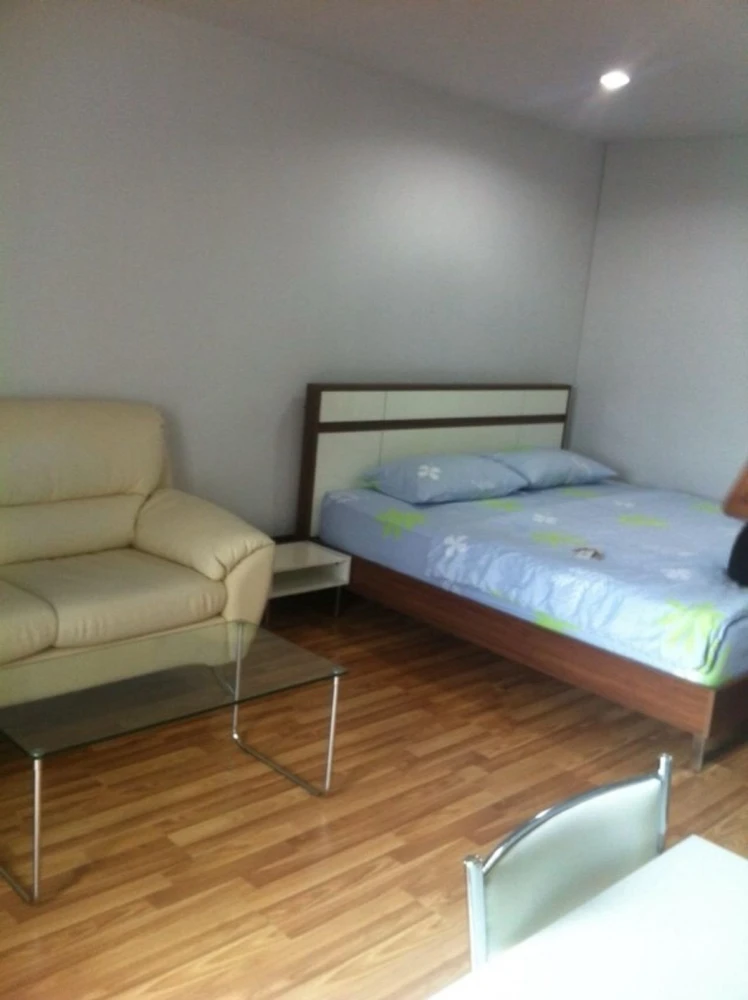 For rent: Regent Home 19 Sukhumvit 93, fully furnished room, nice to live in. If interested, hurry and reserve now. Don't miss out.