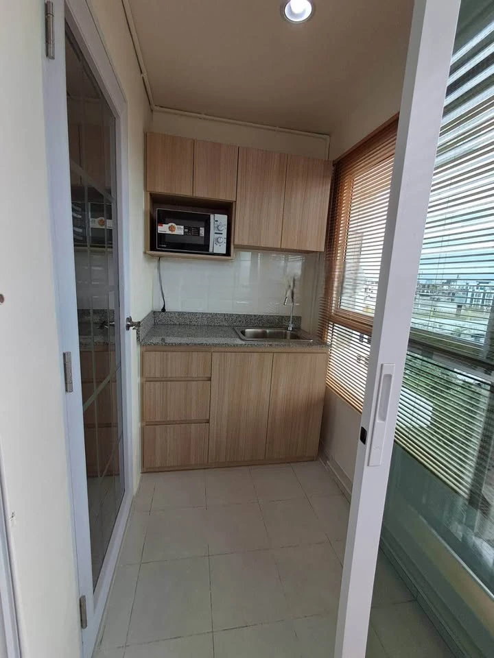 For rent: Regent Home 19, 7th floor, corner room, very private, fully furnished, electrical appliances, must reserve.