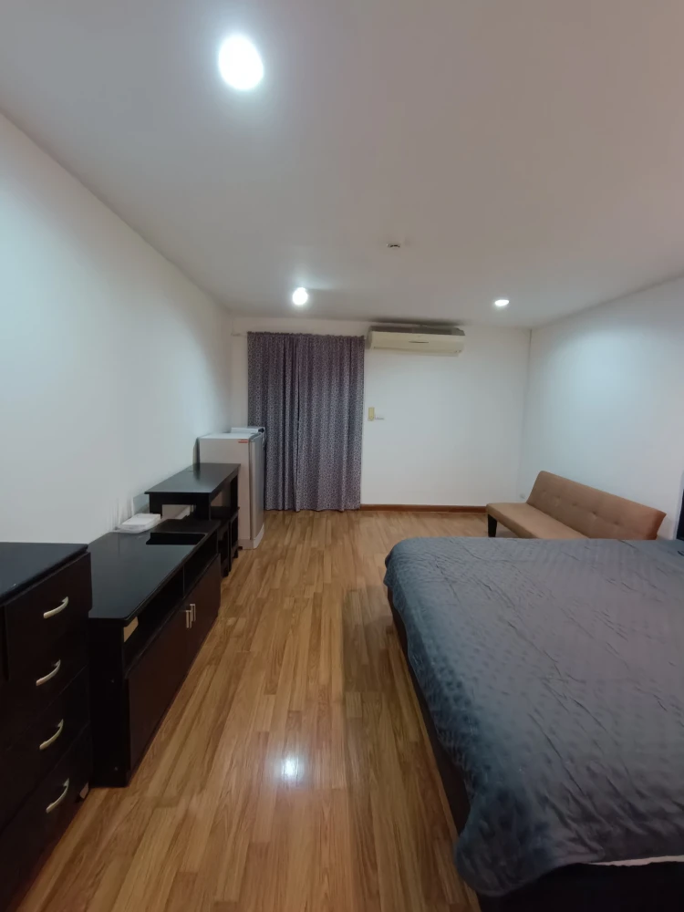 For rent: Regent Home 22 Sukhumvit 85, a lovely unit on the 6th floor, fully furnished, in a great location. What are you waiting for?