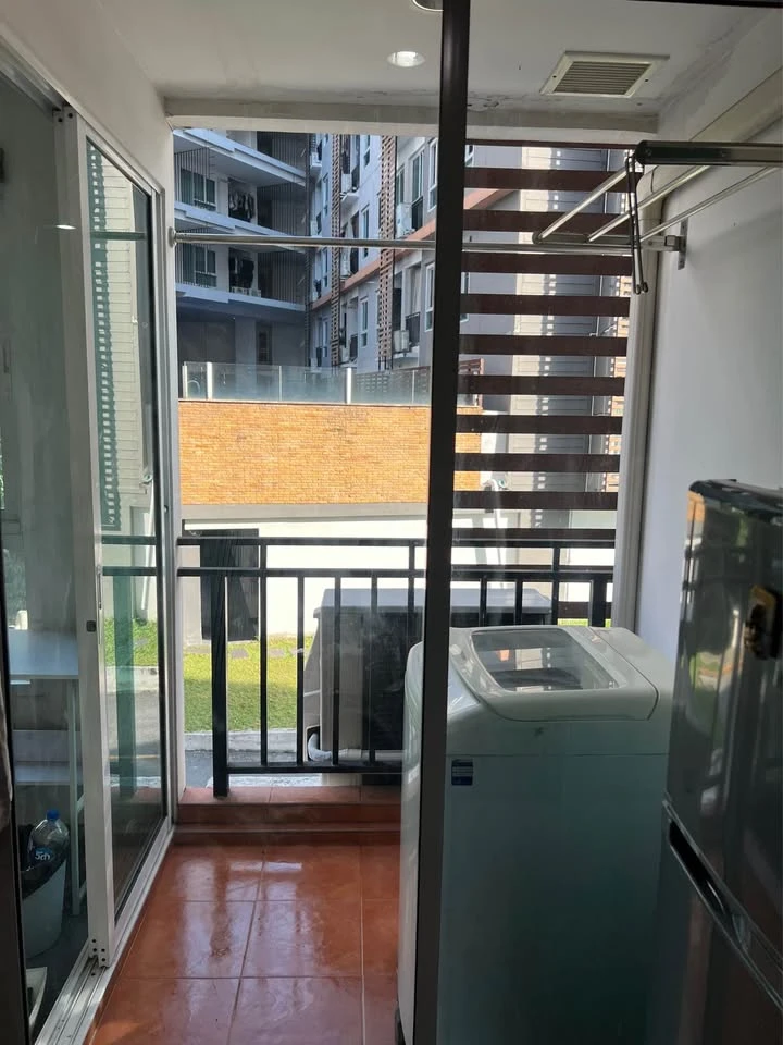 For rent: Regent Home 22 Sukhumvit 85, studio room, 2nd floor, decorated in a theme, fully furnished. Hurry and reserve now!