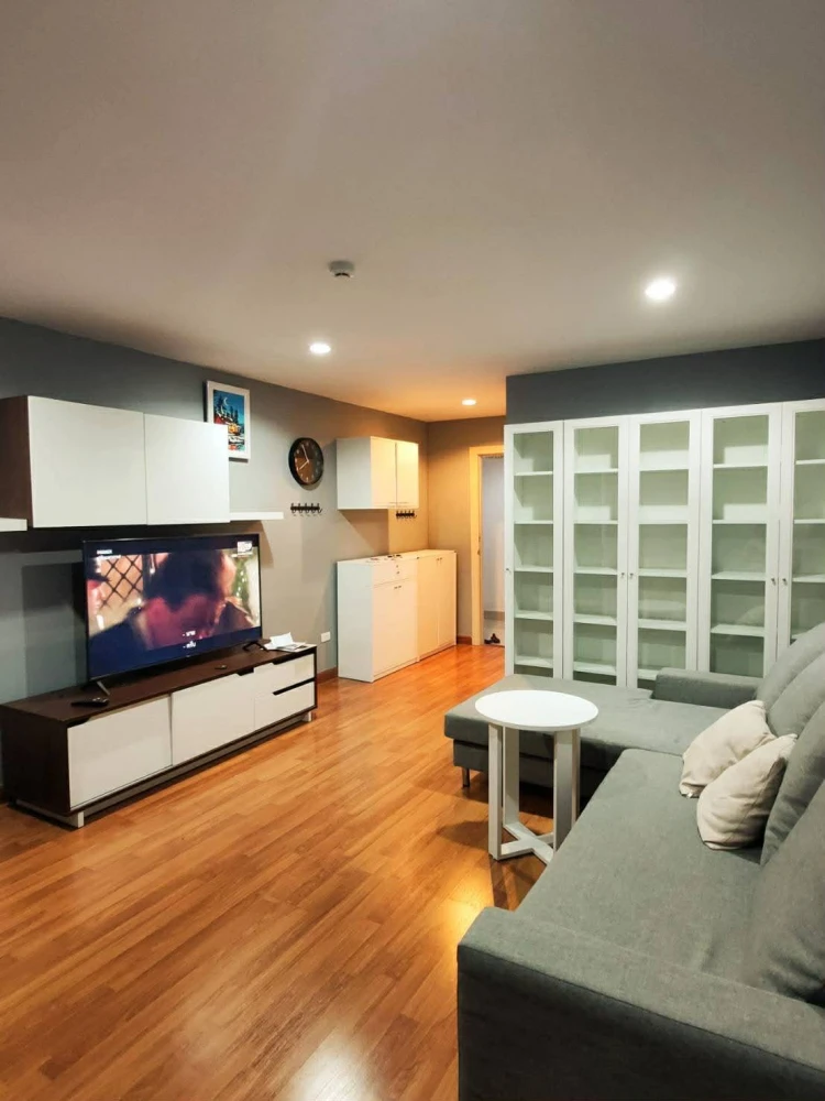 For rent: Regent Home 22 Sukhumvit 85, corner room, Combine style, perfectly proportioned, fully furnished, open view outside the project, no building