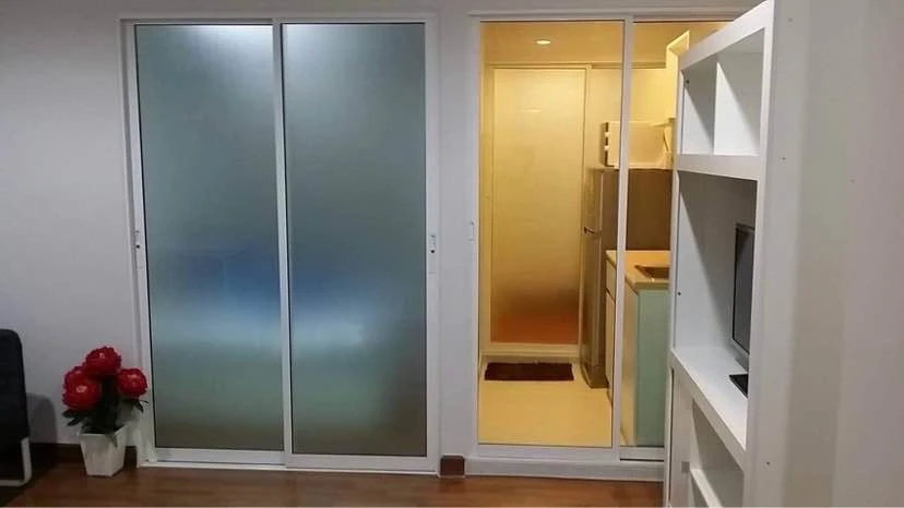 For rent: Regent Home 25 Tiwanon, 3rd floor, swimming pool view, fully furnished, nice to live in, reserve now!