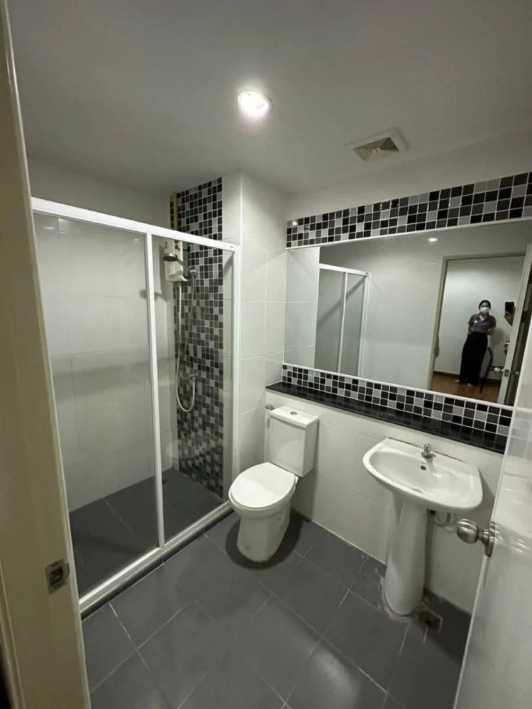 For rent: Regent Home 25 Tiwanon, ready to move in, fully furnished, you'll regret it if you don't reserve.