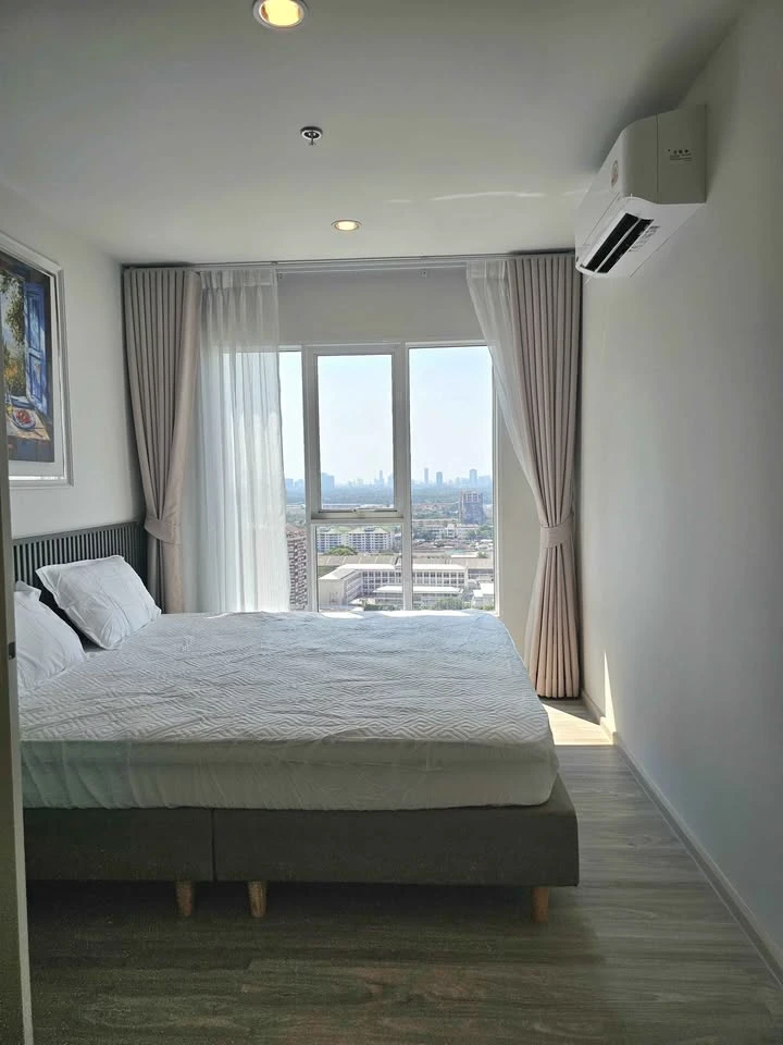 For rent: Regent Home Bangna, 1 bedroom, 1 bathroom. Decorated in a coordinated theme, fully furnished. Don't miss out!