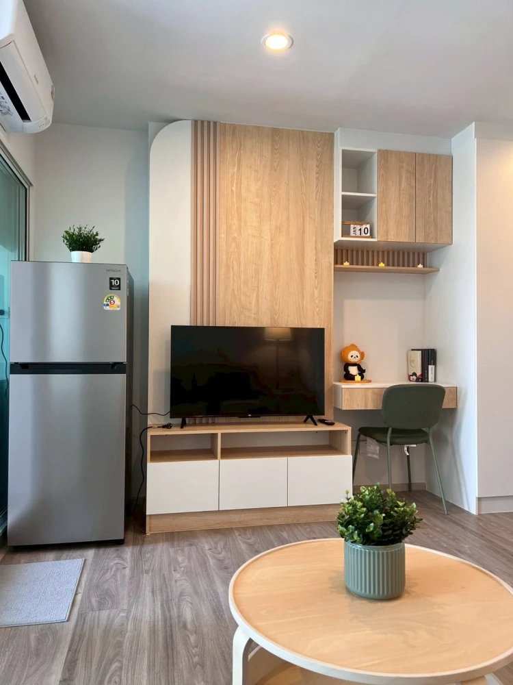 For rent: Regent Home Bangna, 1 bedroom, 1 bathroom, minimalist style, high-quality built-in furniture. Don't miss out!