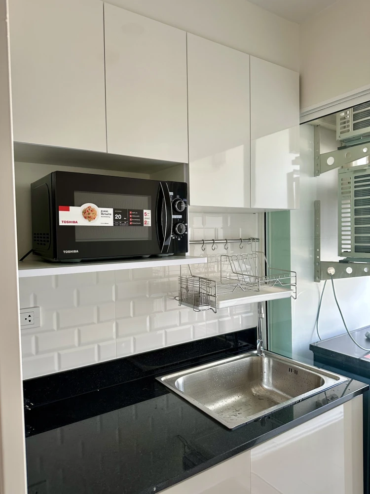 For rent: Regent Home Bangna, 1 bedroom, 1 bathroom. High-quality built-in furniture. Move-in ready!