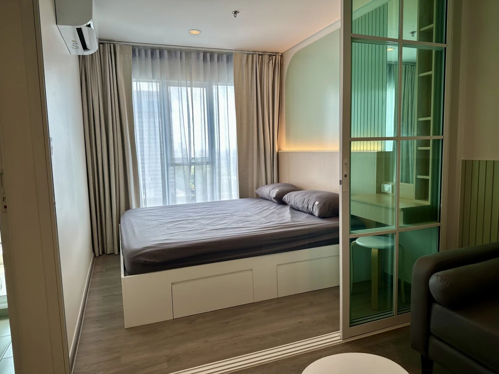 For rent: Regent Home Bangna, 1 bedroom, 1 bathroom. High-quality built-in furniture. Move-in ready!